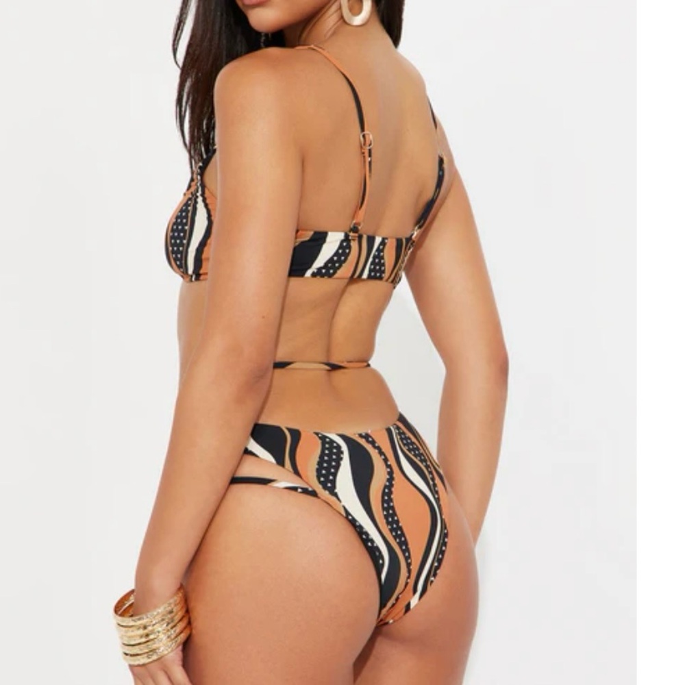 patterned bikini - Picture 3 of 4